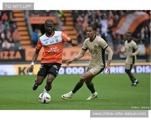 洛里昂主场草皮整改完成 迎接新赛季挑战