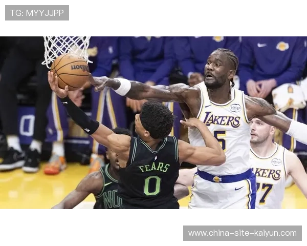 三核暴砍76分，湖人逆转鹈鹕取三连胜稳居西部第三